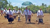 Prince Ata and members of the Nukuʻalofa Tonga North Stake at &#039;Atata Island (Photo by Mormon Newroom)