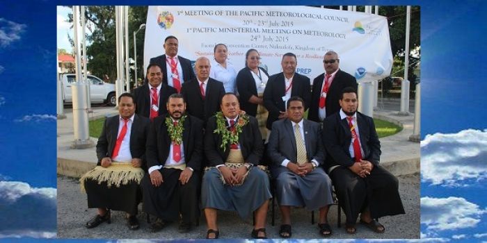 Deputy Prime Minister and Minister for MEIDECC Hon. Siaosi Sovaleni, CEO for MEIDECC, Mr. Paula Ma&#039;u, Director of Meteorology, &#039;Ofa Fa&#039;anunu with the Staff of MET