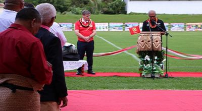Tonga&#039;s Prime Minister &#039;Akilisi Pohiva (right) in an All Blacks jersey speaking at the reopening of Teufaiva Stadium in Nuku&#039;alofa as New Zealand Prime Minister Bill English, in an &#039;Ikale Tahi jersey looks on. 16 June 2017 Photo: RNZI/ Nayte Mataia-Davidson