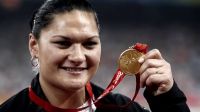 Valerie Adams with her Gold Medal