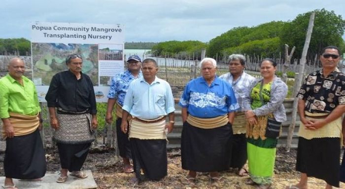 Members of some of the Community Management Committee (made up of representatives from 26 surrounding villages) visiting mangrove replanting sites on the Fanga'uta Lagoon Catchment