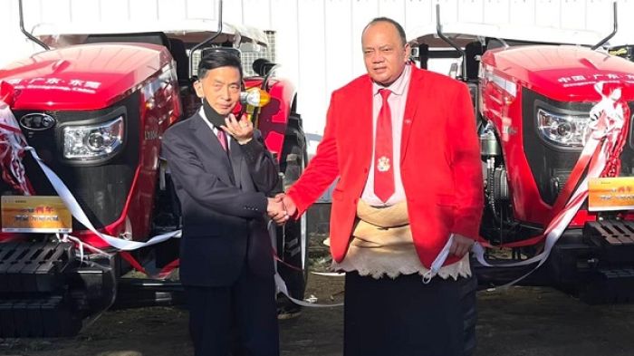 HE Ambassador Cao Xiaolin  and Hon. Prime Minister of Tonga Hu&#039;akavameiliku