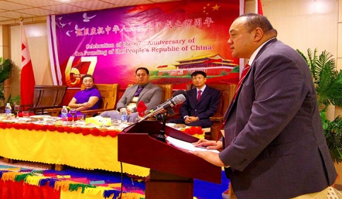 Acting Prime Minister Siaosi Sovaleni addressing the occasion. HRH Crown Prince Tupouto&#039;a in the background with H.E. Mr. Huang Huaguang, Chinese Ambassador to Tonga