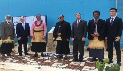 From left: the chair of the Common Utilities Board, Australian High Commissioner Adrian Morrison, His Royal Highness King Tupou Vl, Prime Minister of Tonga Pōhiva Tuʻiʻonetoa; James Lynch, the CEO of the Tonga Water Board and a representative from the China Civil Engineering Construction Company. Photo: ADB