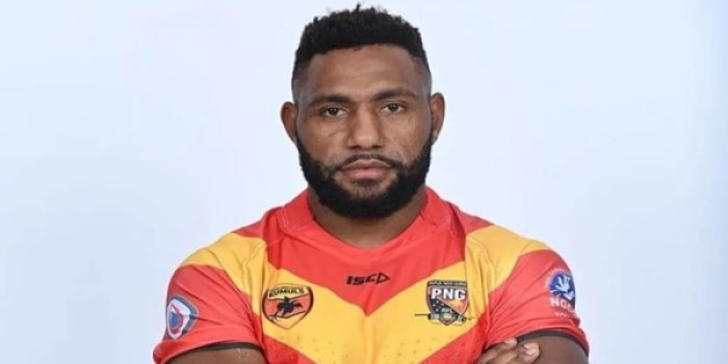 Rugby league player charged with rape flees UK...